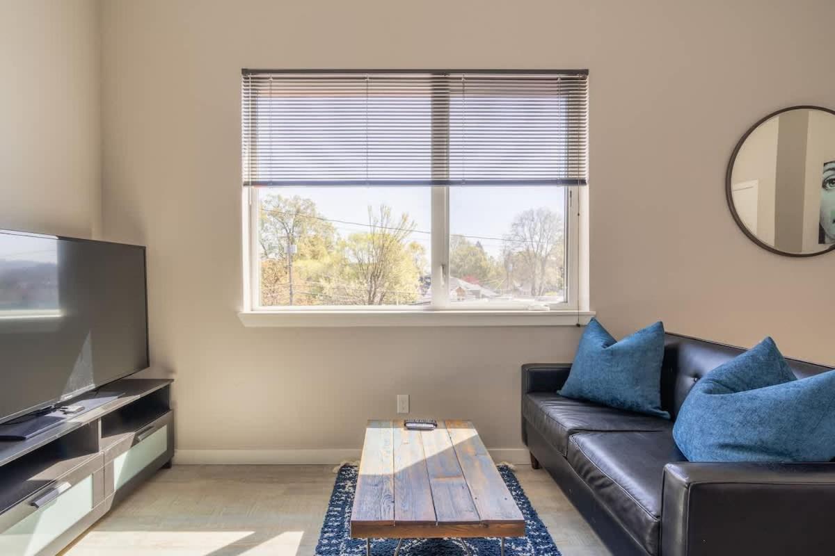 Sunny Studio Apartment - Food Carts, Coffee & Bars Portland Exterior photo